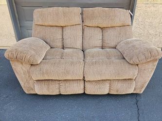 NEW ASHLEY FURNITURE DUAL RECLINING LOVE SEAT