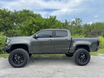 2019 CHEVROLET COLORADO 3.6L V6 *ONLY 122,000 MILES*2 OWNER* WARRANTY*  ONLY 122,000 MILES  TWO TONE FACTORY LEATHER INTERIOR LIKE NEW  NON SMOKER  TI