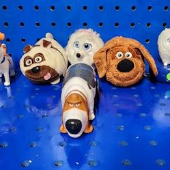 Secret Life Of Pets Figure And Stuffy Bundle