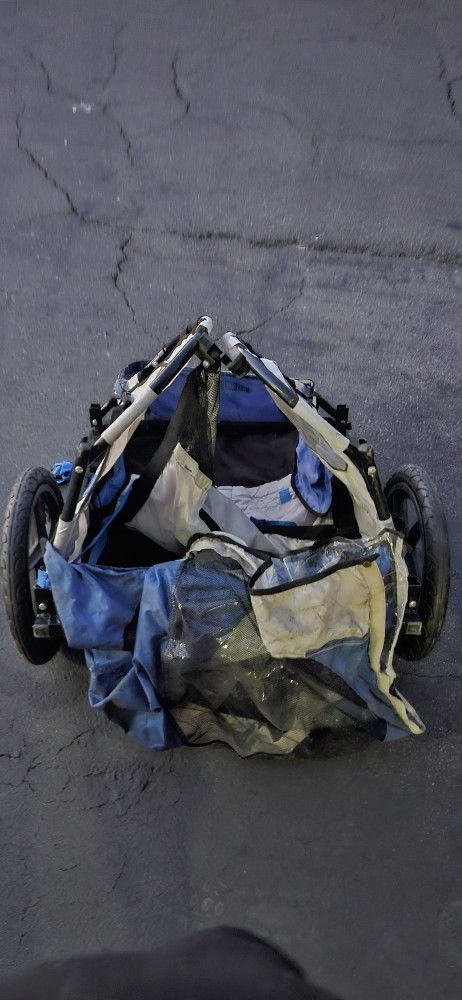 Bike trailer for kids