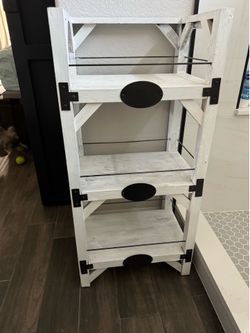 Farm style sturdy stand