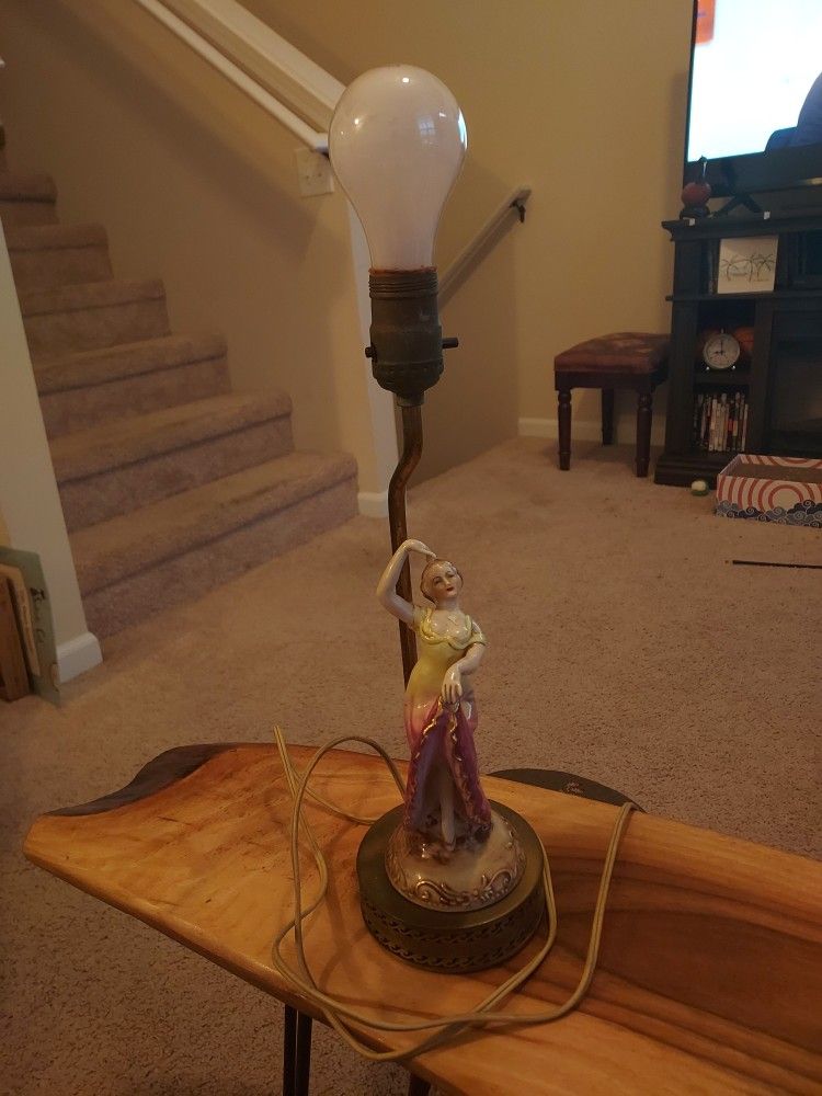 Beautiful Antique Italian Lady Lamp Rare Find Make Offer