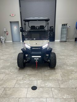 Beavrr LOGR 2P 2 passenger lithium battery golf cart