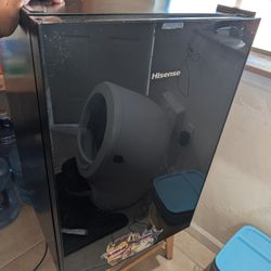 Hisense Fridge 4.4 cu ft