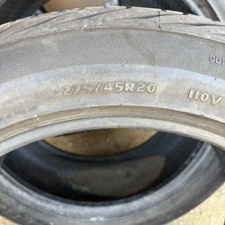 Tires// Llantas //275/45R20