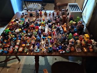 150+ McDonald's,  burger king, Wendy's & Taco Bell Kids toys, dating back to the 80's