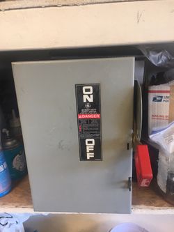 GE heavy duty safety switch 3 Pole Fused 30 Amp Model 10 Catalog TH3361 $60