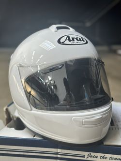 Arai Vector 2 Helmet - Solid White XS