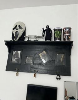 Scream Ghostface Wall Shelf with Key Hooks