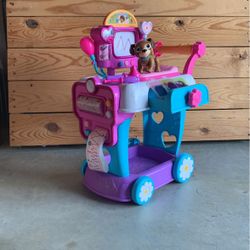 Doc McStuffin’s  Toy Hospital Care Cart