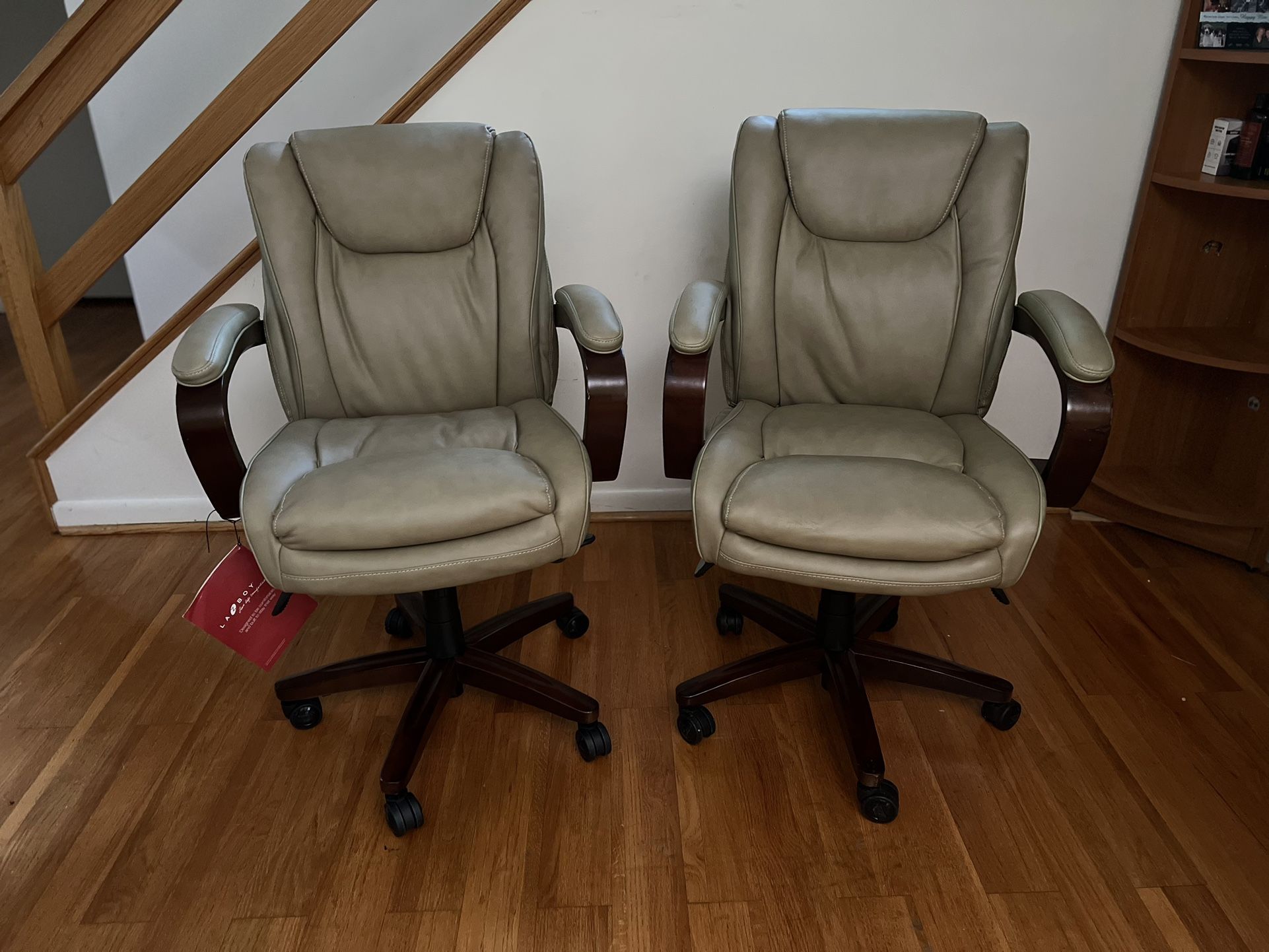LA-Z-BOY LEATHER EXECUTIVE OFFICE CHAIRS