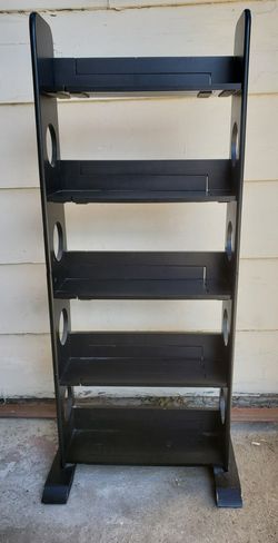 Expandable shelf