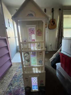 (Used) KidKraft Dollhouse
