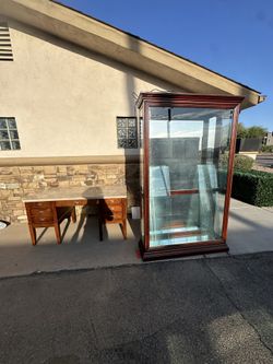 NEED GONE ASAP desk And Glass Shelf