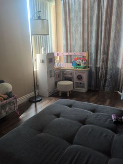 Play kitchen