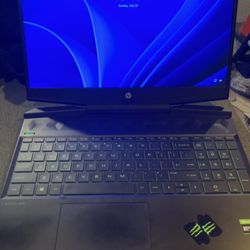 HP Pavilion Gaming 15.6" Laptop Computer Intel Core i5 + Charger. 