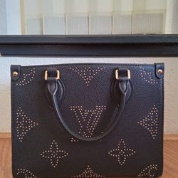 LV On The Go PM Black