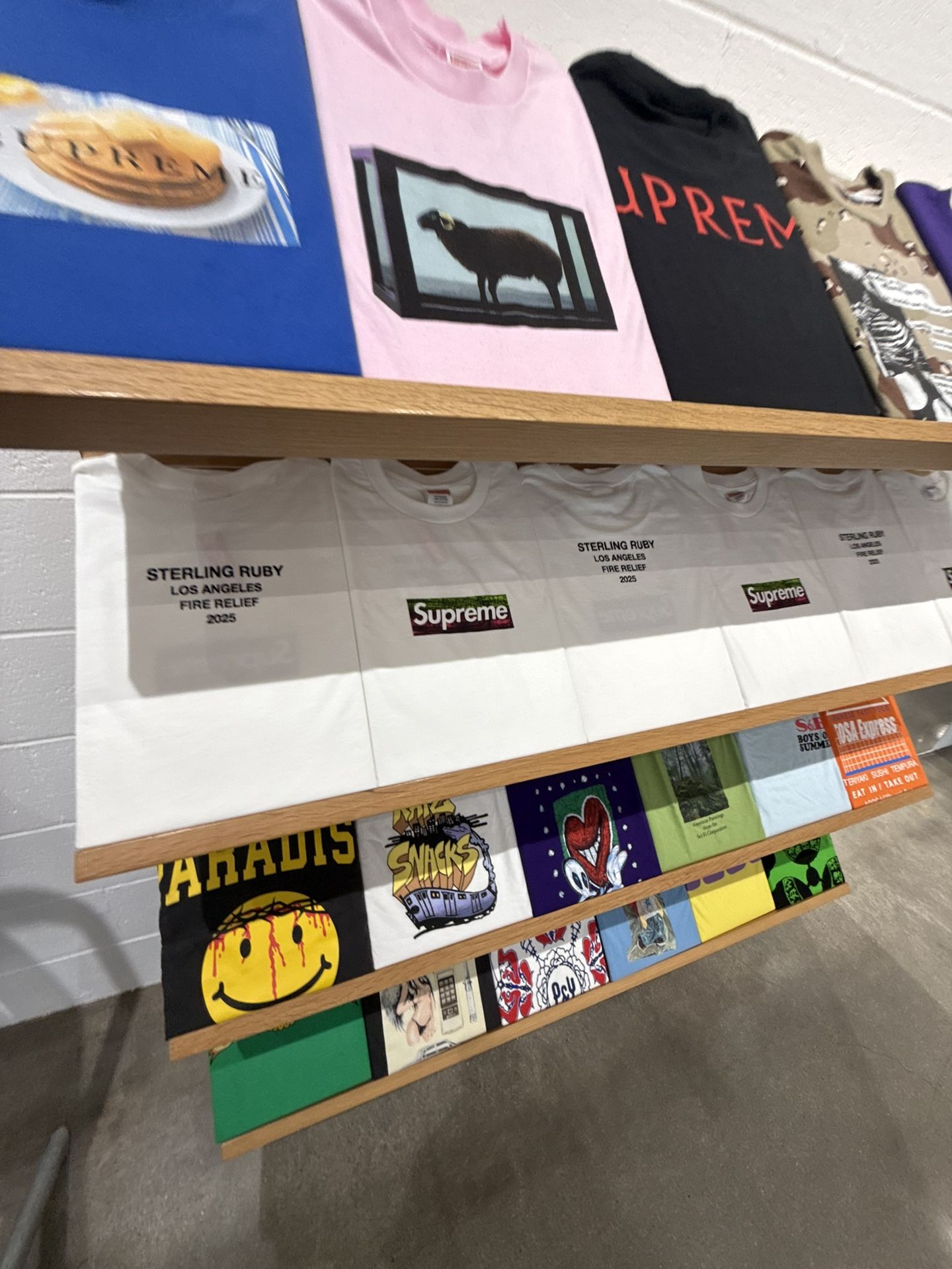 Los Angeles Fire Relief Box Logo Tee S ミュージシャン