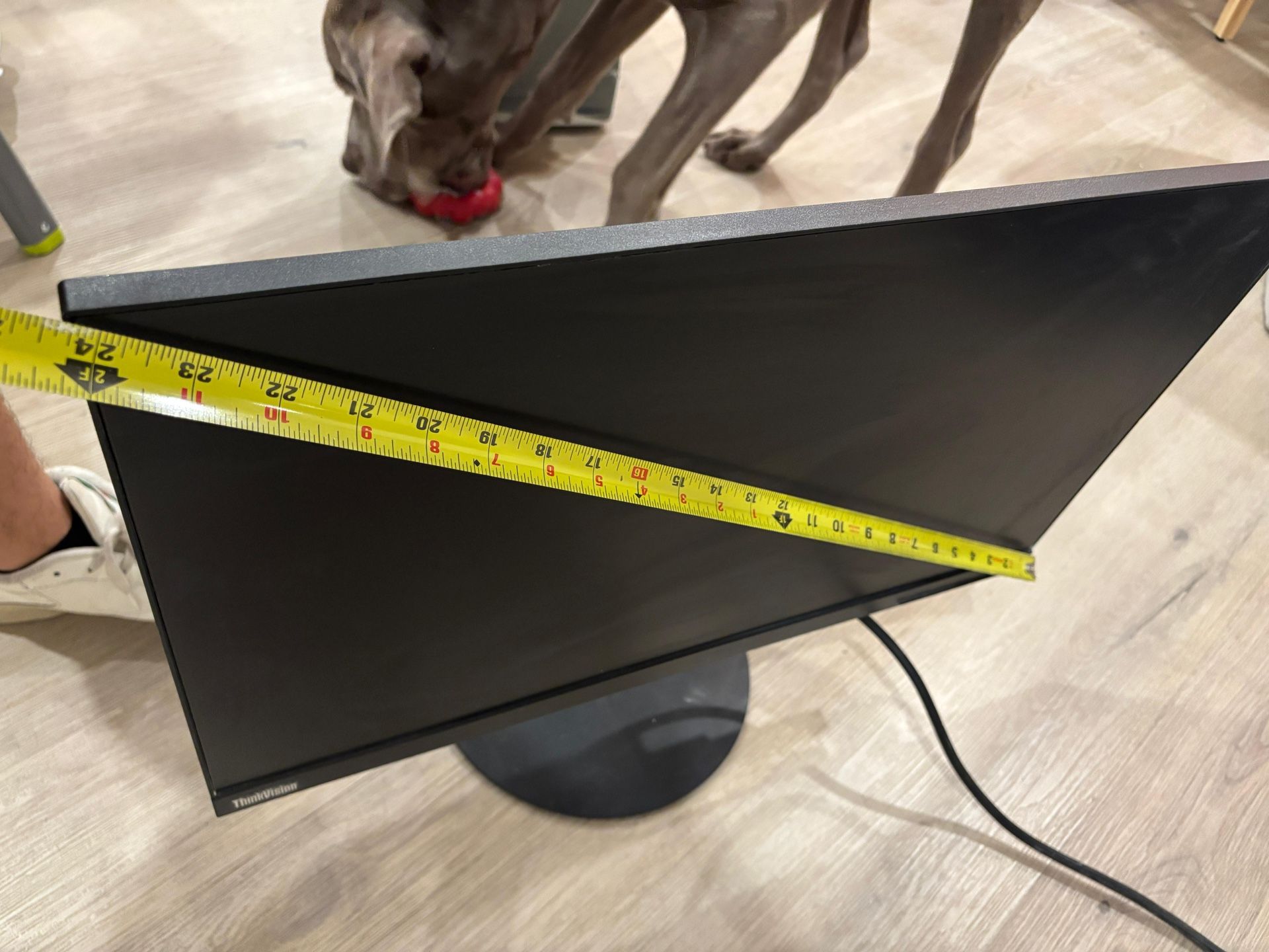 LCD monitor Lenovo 24 inch