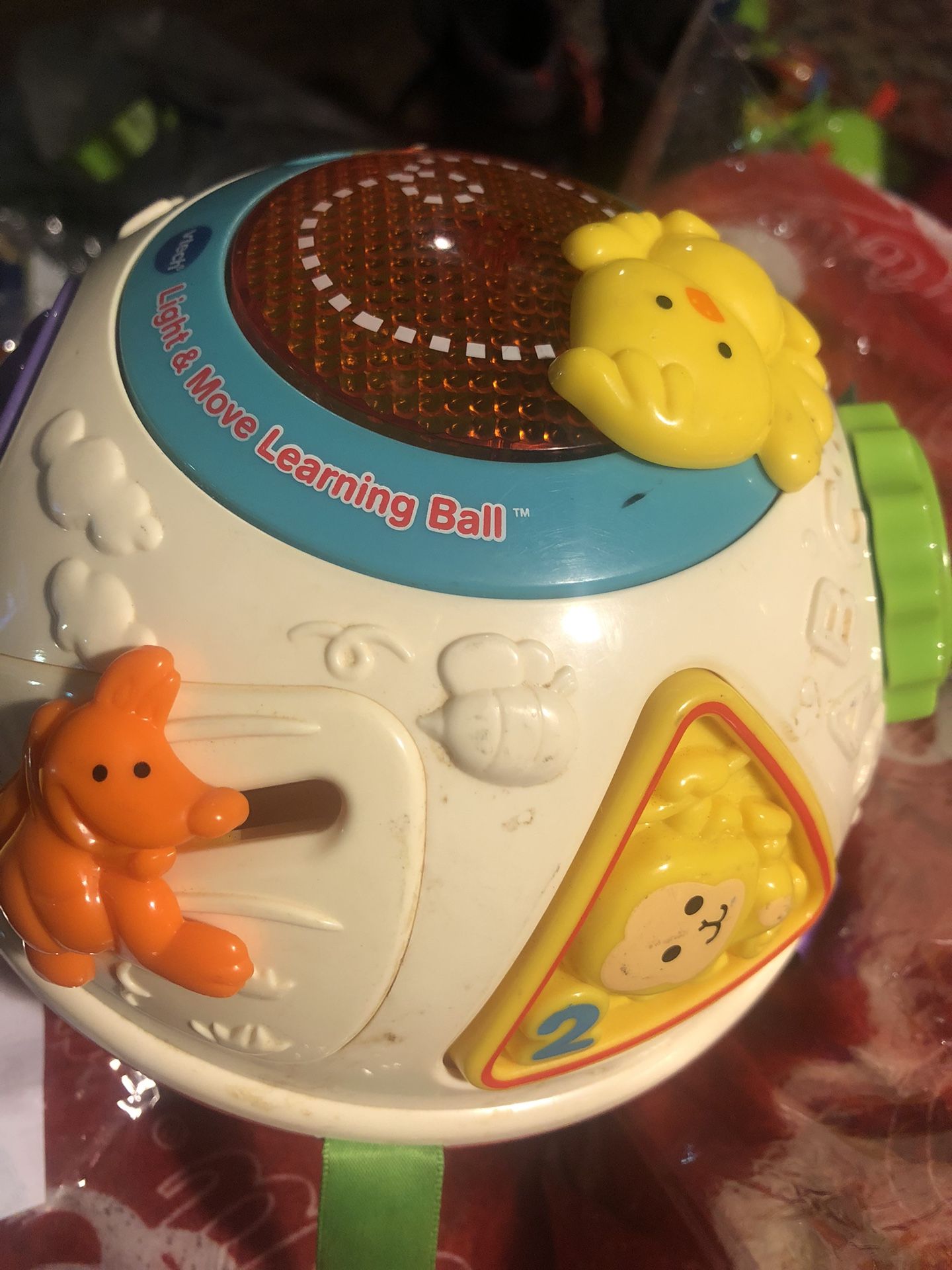 VTECH Light And Move Learning Ball