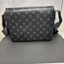 Louis Vuitton Men’s Side Bag