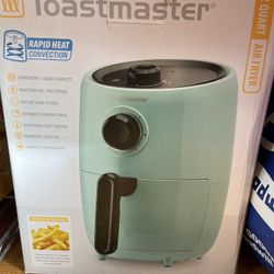 Toastmaster 2 Quart Air Fryer oil free frying auto shut off, nonstick inner basket 