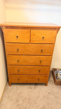 FREE DRESSER