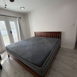 Queen Size Bed Set – Wood Frame + Mattress