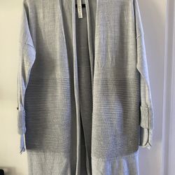 Lululemon Sit In Lotus Wrap ll. Size 8