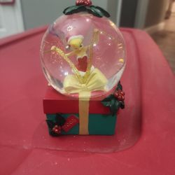 Tinkerbell Snow Globe