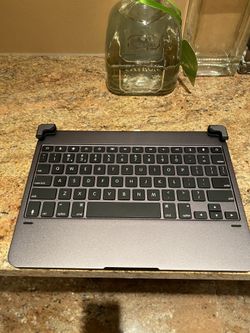 Brydge iPad Pro 11 Keyboard Space Gray.