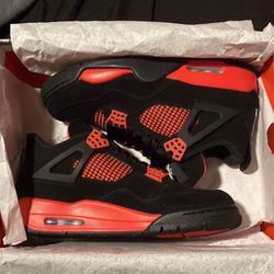 Jordan 4 Red thunder Size 10