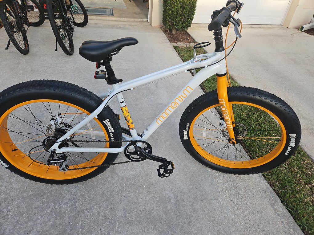 Fat Tire Bike By Giant.. Will Deliver 15 Mile Radius Of Jupiter