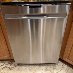 Brand New GE Dishwasher 