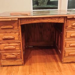 Solid Oak Desk In Great Shape