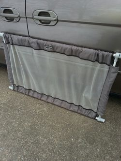 Safety gate up to 5 foot great condition