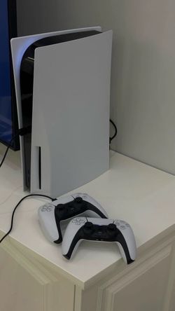 Play Station 5 + 2 Controllers (Red and White)