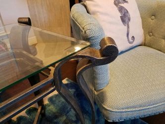 Sofa and end table set