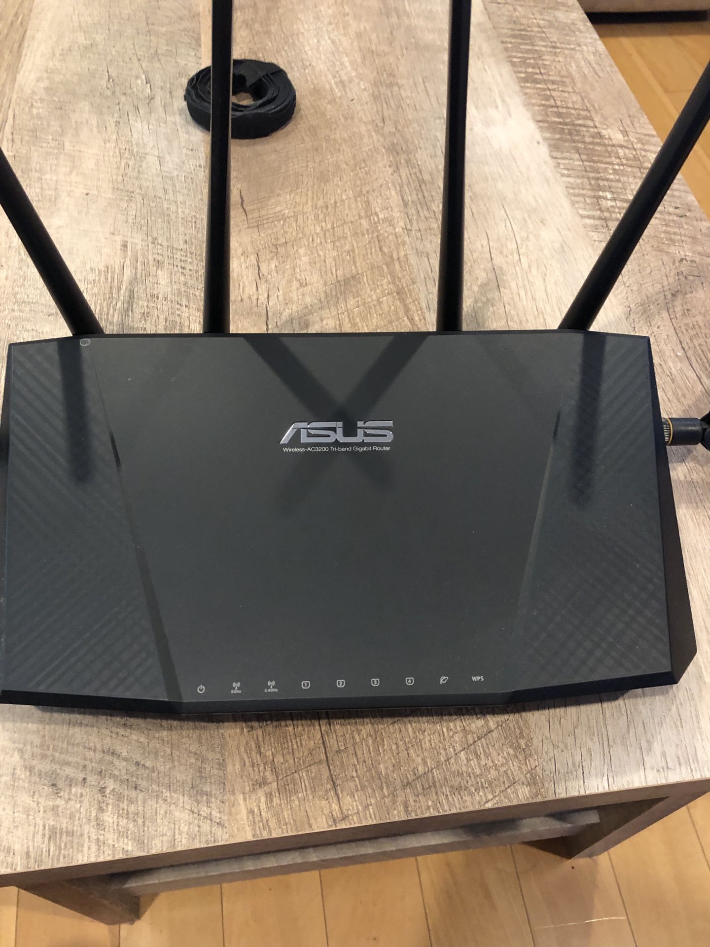 ASUS RT-AC3200 Tri-Band AC3200 Wireless Gigabit Router