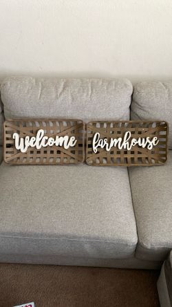 farmhouse wall décor signs