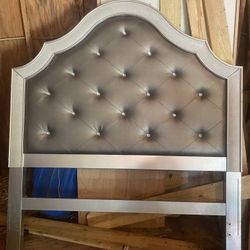 Twin/full Heavy Headboard 