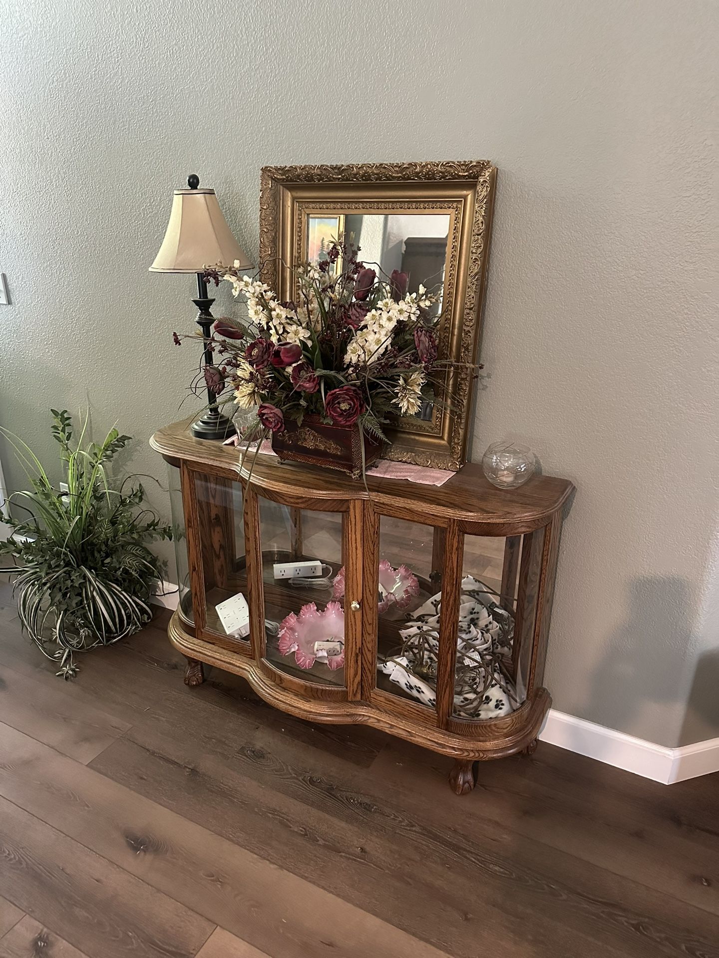 Display Cabinet