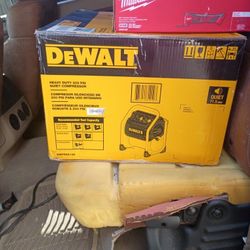 DeWalt  Hotdog Compressor  200 PSI 