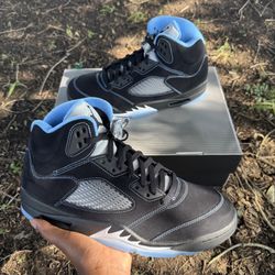 Jordan 5 UNC size 11