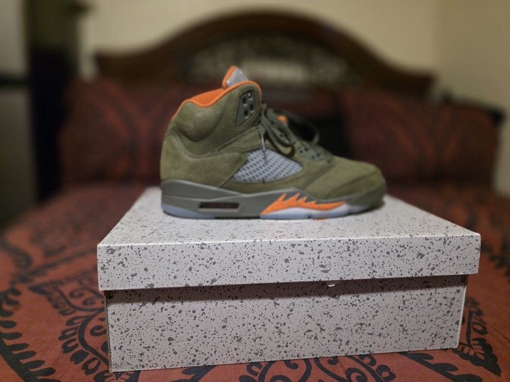 Jordan 5s Olive