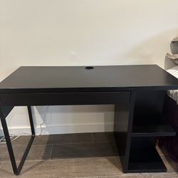 IKEA Micke Desk