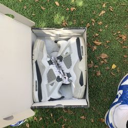 Air Jordan 4 : Military Black! 