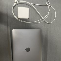 2017 MacBook Pro, Like new !