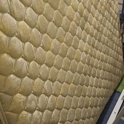 Full Size Matres And Box Spring. 