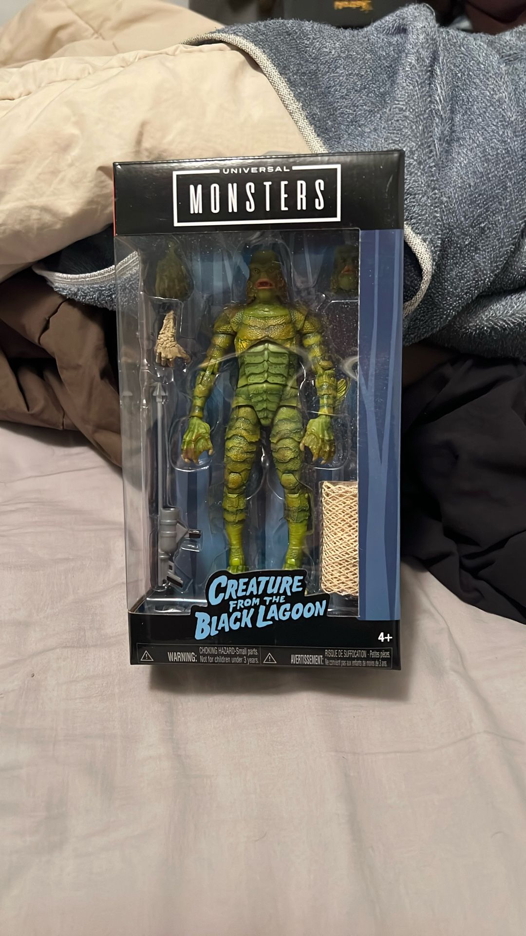 Universal Monsters 6" Figure Creature From the Black Lagoon Glow Exclusive
